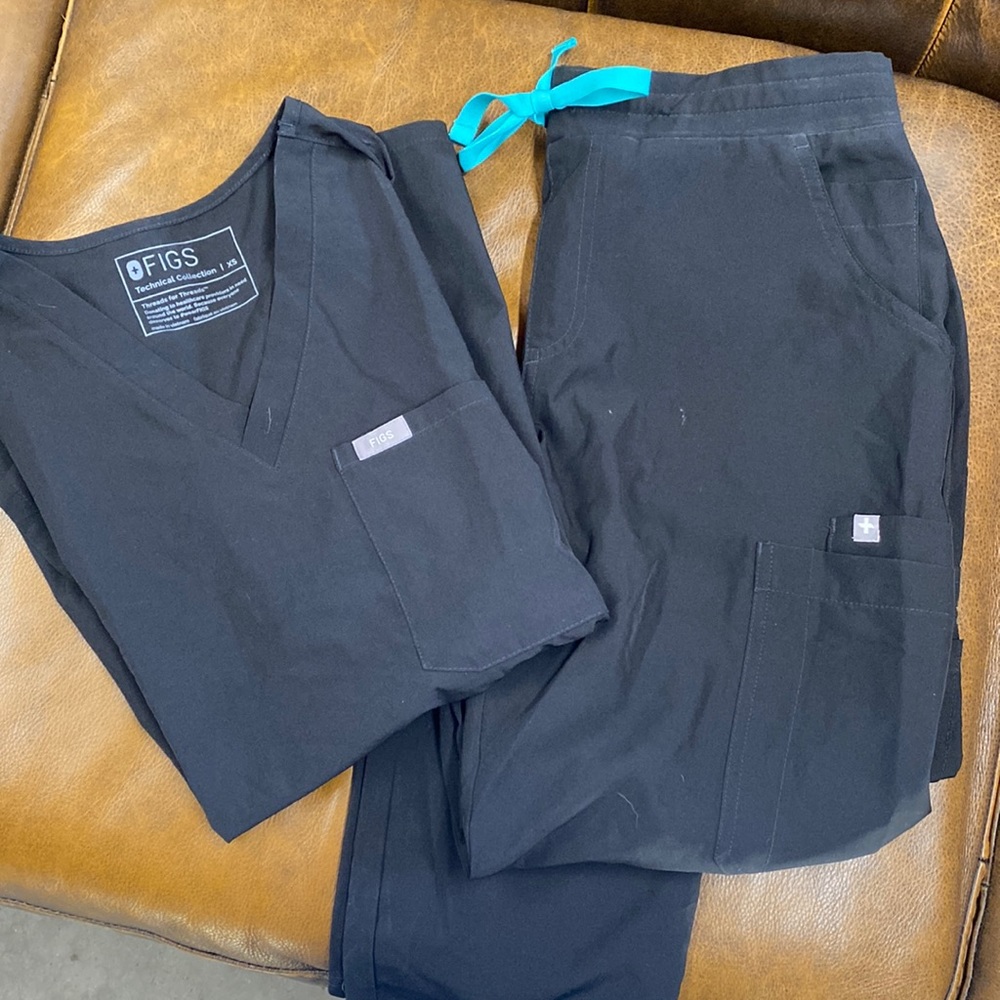 Figs scrubs